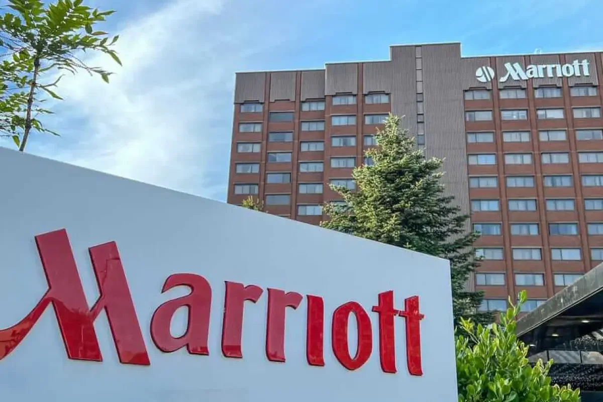 Marriott International Stock Hits All-Time High, Outperforms Market