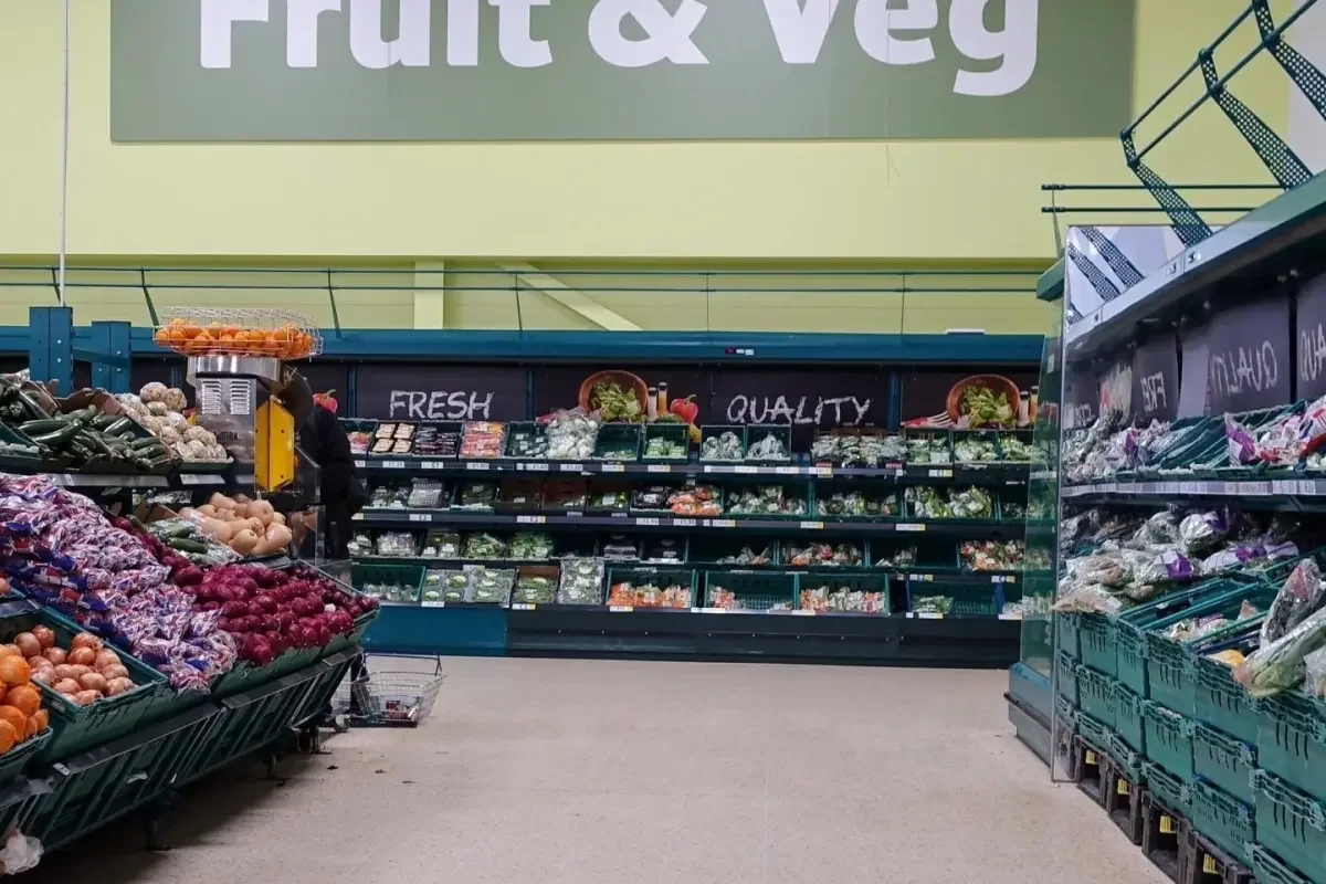 UK Treasury in Talks with Supermarkets for Voluntary Price Freeze on Essentials