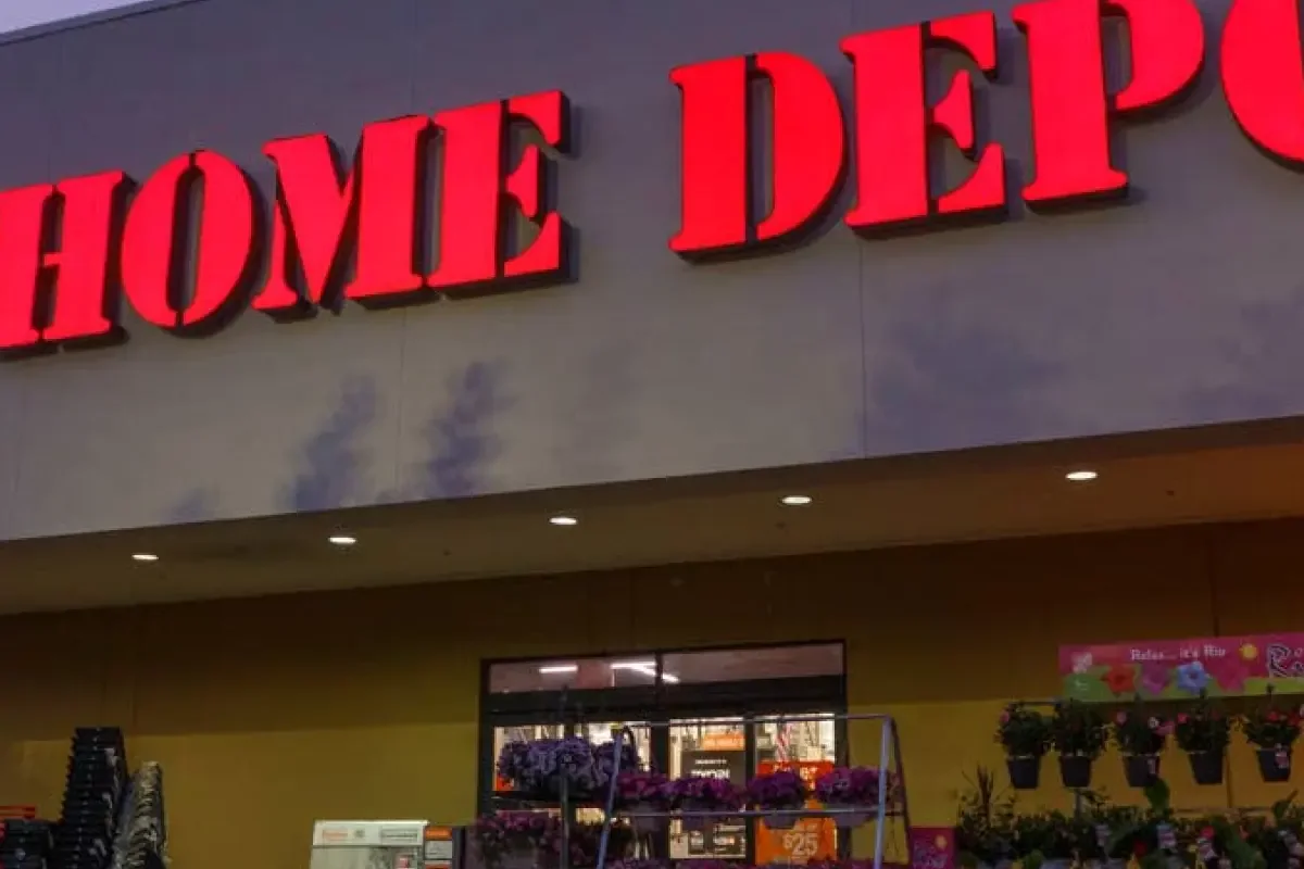 Home Depot Tetap Bertahan di Tengah Pasar Perumahan yang Membeku
