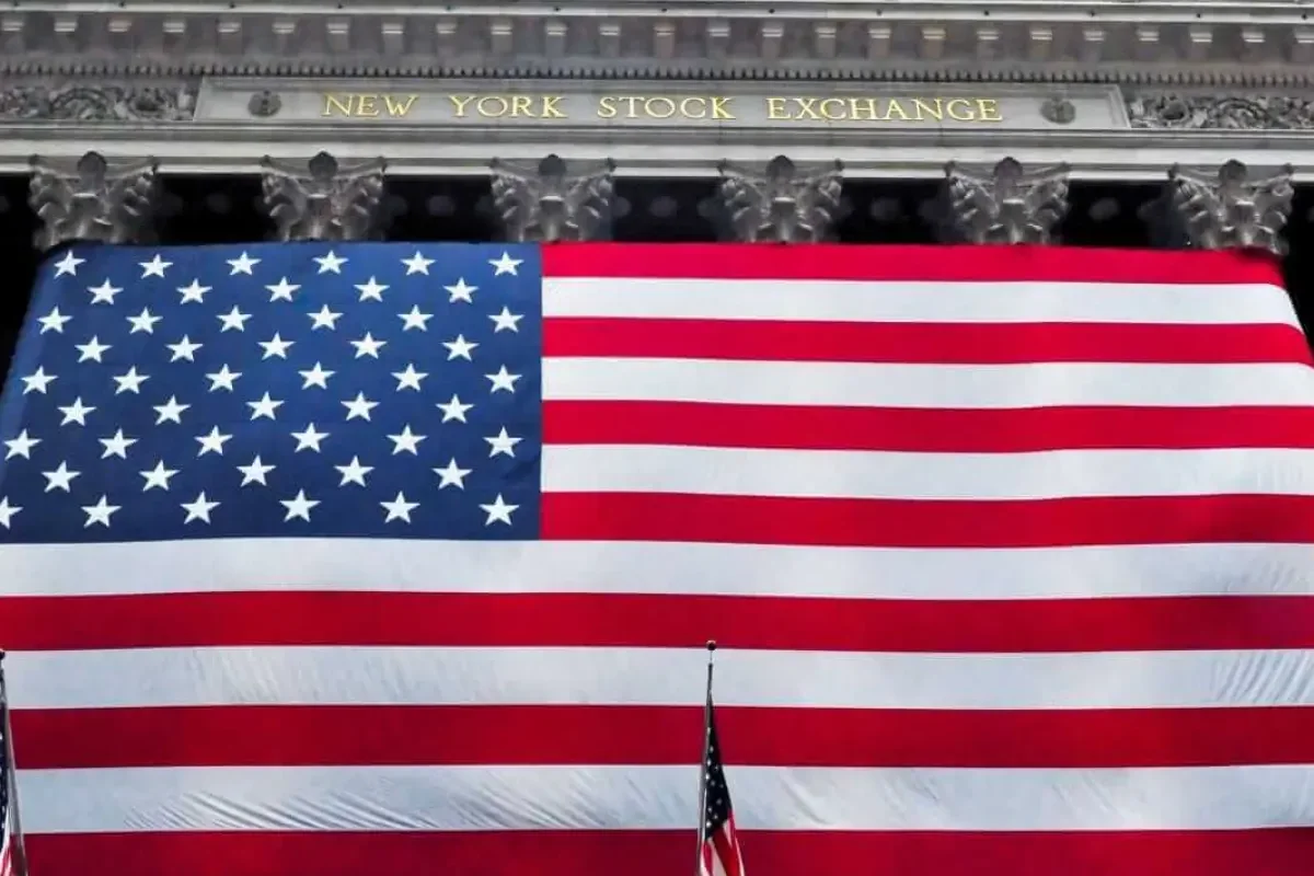 Indeks Saham AS Naik, Dow Jones Cetak Rekor Tertinggi Baru