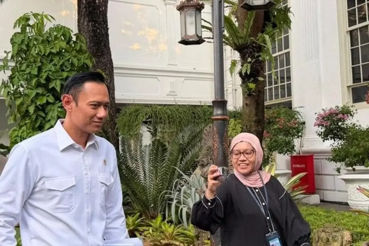 Prabowo Tunjuk AHY sebagai Ketua Komite Kereta Cepat Jakarta-Bandung