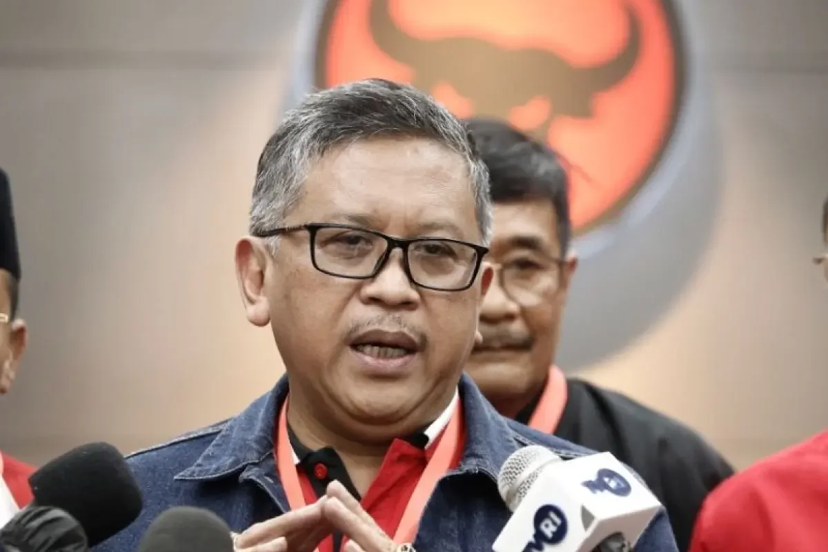 Hasto Kritik Safari Politik Jokowi: Bukan Elektoral, Tapi Tanggung Jawab