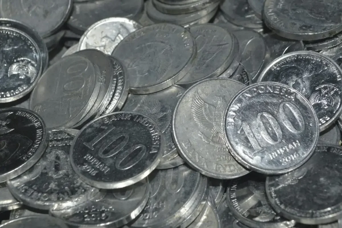 Rupiah Melemah Signifikan ke Rp 18.179 per Dolar AS pada Awal Pekan
