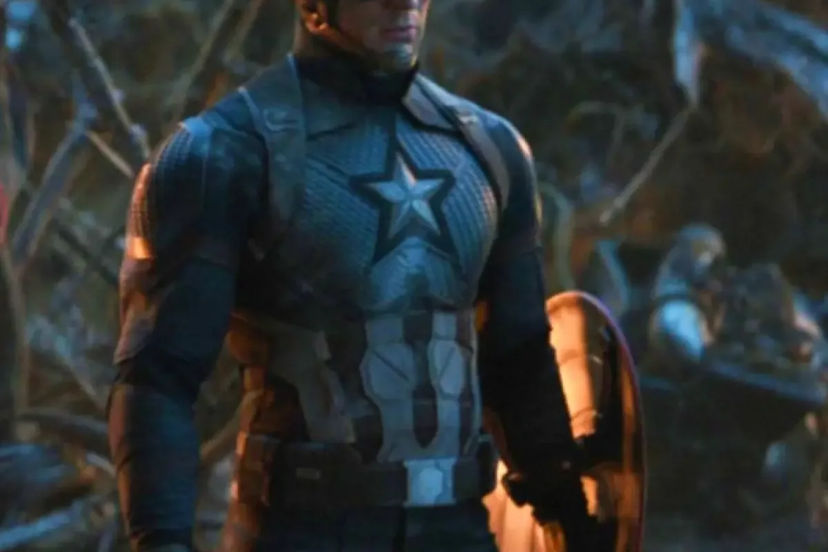 Poster Avengers: Endgame Encore yang tayang di bioskop Indonesia