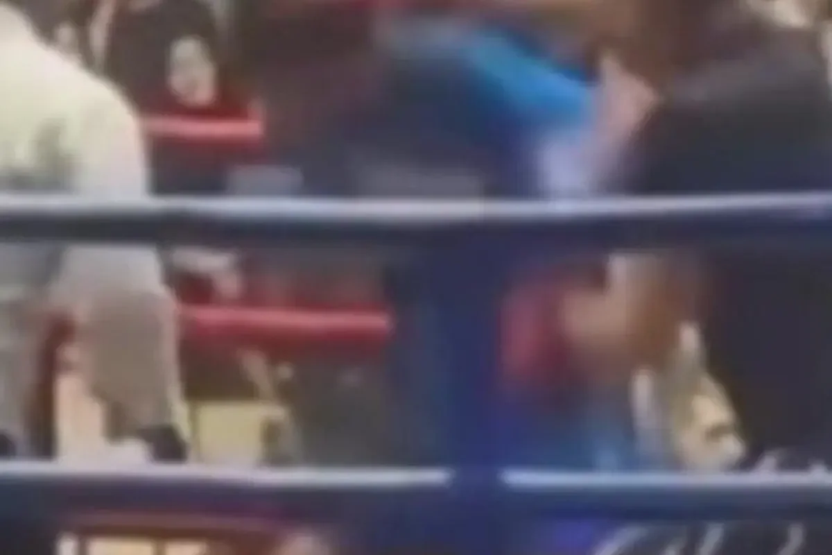Dede Sunandar tersungkur di ring Kapolda Fighter Match Jambi