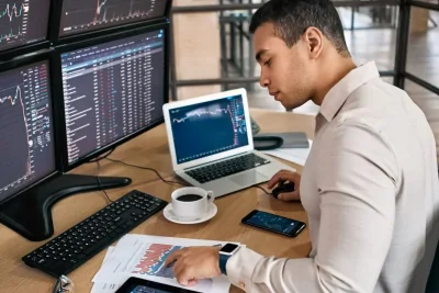 Energy and Materials Sectors Outperform Tech Industry Despite AI Boom