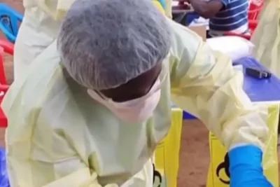 US Restricts Flights and Ramps Up Aid Amid Africa Ebola Outbreak