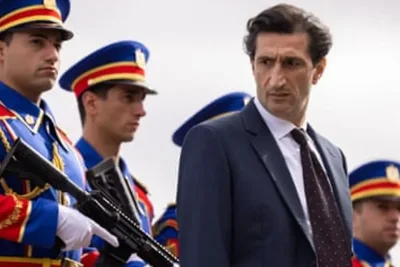 Review Film Eagles of the Republic: Satir Politik Mesir yang Memikat