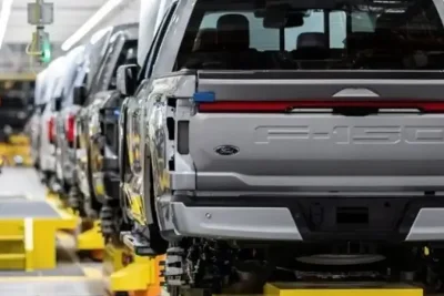 Ford Halts F-150 Production at Dearborn Plant Over Component Defect