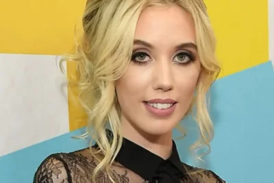 Laura Clery Akan Tuntut Kontraktor Usai Kulkas 600 Pon Jatuh Menimpanya