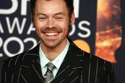 Harry Styles Ungkap Kisah Pribadi di Ivor Novello Awards London