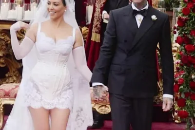 Kourtney Kardashian Pilih Dolce & Gabbana untuk Gaun Pernikahan di Italia