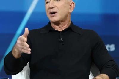 Jeff Bezos Usulkan Penghapusan Pajak Penghasilan Federal untuk Separuh Warga AS
