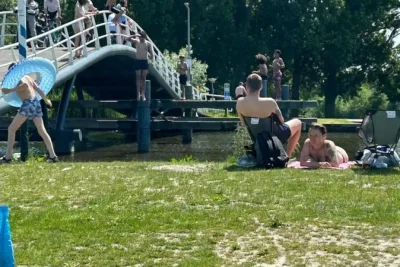 Beach Crowds Surge in Netherlands Amid Scorching Summer Weather