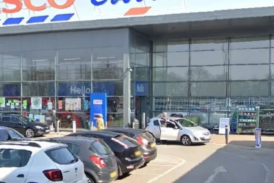 UK Supermarkets Adjust Opening Hours for May Bank Holiday