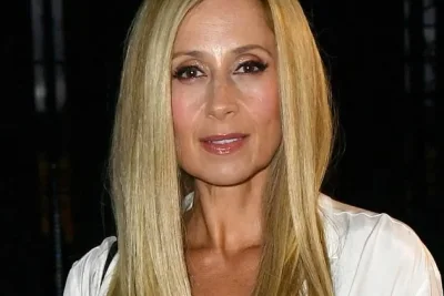 Lara Fabian Sembuh dari Gangguan Makan Berkat Keinginan Jadi Ibu