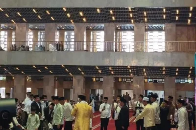 Gibran Rakabuming Raka Salat Iduladha di Istiqlal, Presiden Prabowo Berhalangan