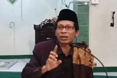 Larangan Menjual Daging Kurban dan Mengupah Jagal dengan Daging