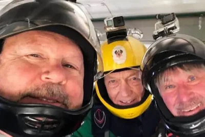 Skydiver Dies, Another Injured in Midair Collision During Group Jump in Washington