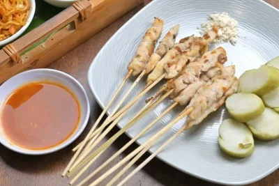 Mencuci Daging Kurban untuk Sate Ternyata Picu Risiko Kesehatan