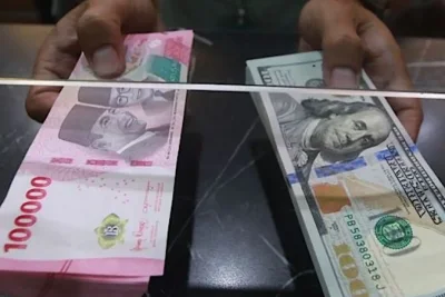 Rupiah Melemah ke Rp17.791 Per Dolar AS pada Sesi Siang