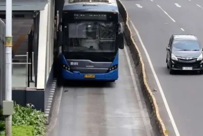 Pemprov DKI Sediakan Kartu Layanan Gratis Transjakarta untuk 15 Golongan