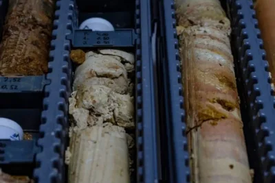 TNI AL Gagalkan Penyelundupan 390 Ton Logam Tanah Jarang Ilegal di Batam