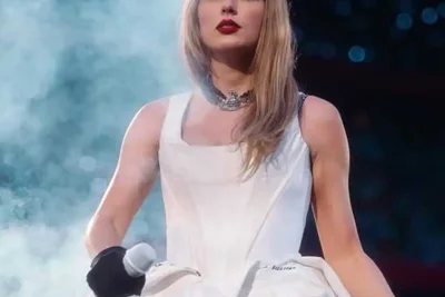 Taylor Swift Hadiahi Gitar Bertanda Tangan untuk Penggemar Cilik