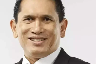 Merombak Trikotomi: Mengatasi Kelembaman Historis-Struktural Ekonomi