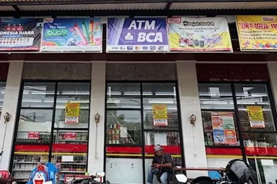 AKSES Kritik Ekspansi Alfamart dan Indomaret: Masuk Gang dan Kampung