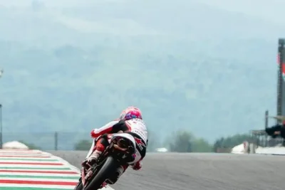 Hiroshi Aoyama Targetkan Konsistensi Veda Ega di Moto3 Italia 2026