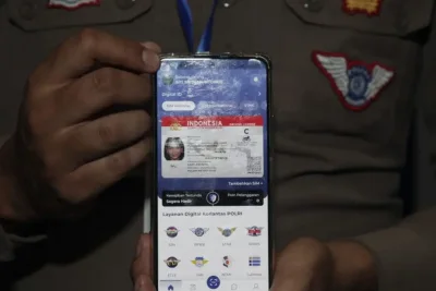 Korlantas Polri Uji Coba SIM Digital Lewat Aplikasi di Jakarta