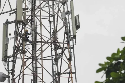 Komdigi Jaga Persaingan Sehat di Tengah Gelombang Konsolidasi Telekomunikasi