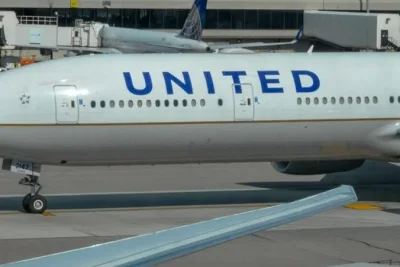 Pesawat United Airlines Mendarat Darurat Akibat Nama Bluetooth Penumpang