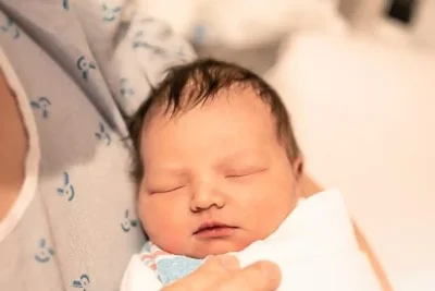 Grace Bell Melahirkan Bayi Pertama di Inggris Lewat Transplantasi Rahim Donor Meninggal