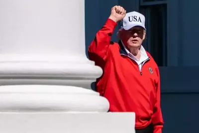 Trump Kecam Kritikus Negosiasi Nuklir dengan Iran