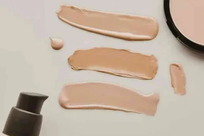5 Rekomendasi Powder Foundation Praktis untuk Pemula