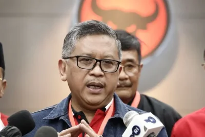 Hasto Kritik Safari Politik Jokowi: Bukan Elektoral, Tapi Tanggung Jawab
