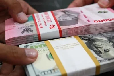 Perbankan Besar Jual Dolar AS di Atas Rp18.000