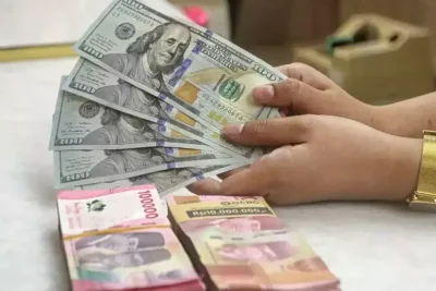 Rupiah Terpuruk 39 Poin ke Rp 17.878 per Dolar AS Akibat Konflik Timur Tengah