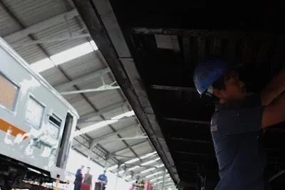 DPR Terima Kabar Rencana Merger KAI dan INKA Rampung November 2026