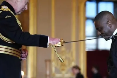 Raja Charles III Anugerahi Idris Elba Gelar Ksatria Sir