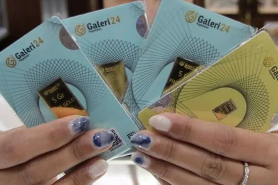 Pegadaian Turunkan Harga Emas Galeri 24, Antam, dan UBS