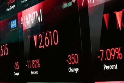 IHSG Tertekan Sesi I Akibat Aksi Jual Saham Blue Chip oleh Asing