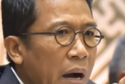 DPR Sahkan Revisi UU PPSK, Beri Wewenang Evaluasi Kinerja BI
