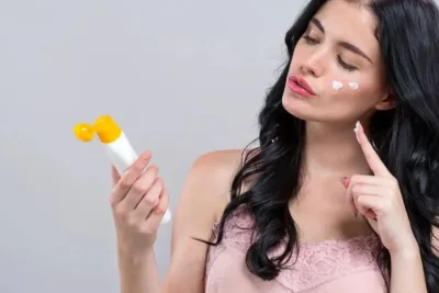 5 Rekomendasi Sunscreen Matte Terbaik untuk Kulit Berminyak