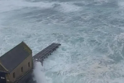 Strong Winds and Heavy Rain Disrupt Southern England Events and Travel