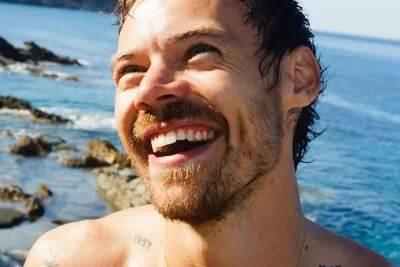 Harry Styles Ungkap Makna Emosional di Balik Lagu Matilda