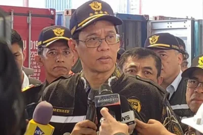 Menteri Keuangan Ungkap Penyebab Penumpukan Kontainer di Tanjung Priok