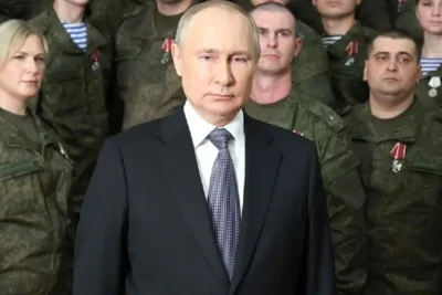 Ukraina Serang St Petersburg dengan Ratusan Drone, Bandara Terganggu